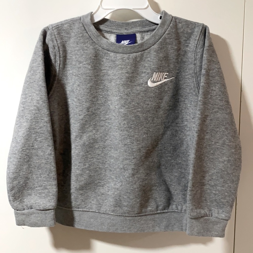 Nike boy’s sweatshirt